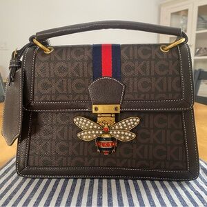 Unbranded/No Logo  Handbag with Bee Accent